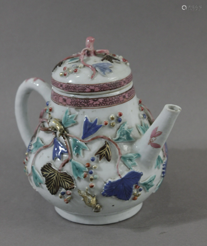 An 18th century Chiense porcelain teapot from Yongzheng