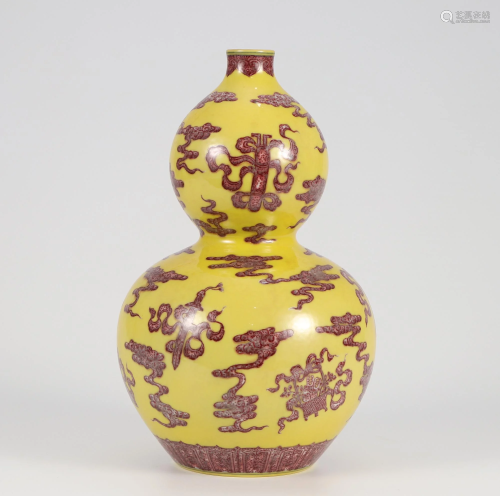 CHINESE PORCELAIN YELLOW GROUND IRON RED DOUBLE GOURD