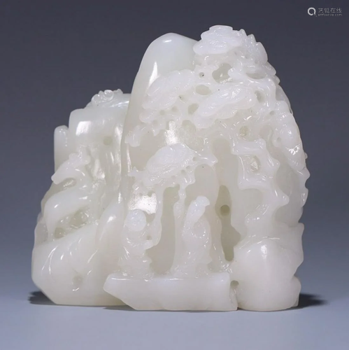 HETIAN WHITE JADE CARVED FIGURE STORY PATTERN PENDANT