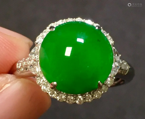 ICY GREEN ROUND JADEITE RING