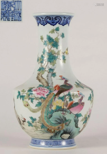 QIANLONG MARK FAMILLE ROSE GLAZE FLOWER PATTERN VASE