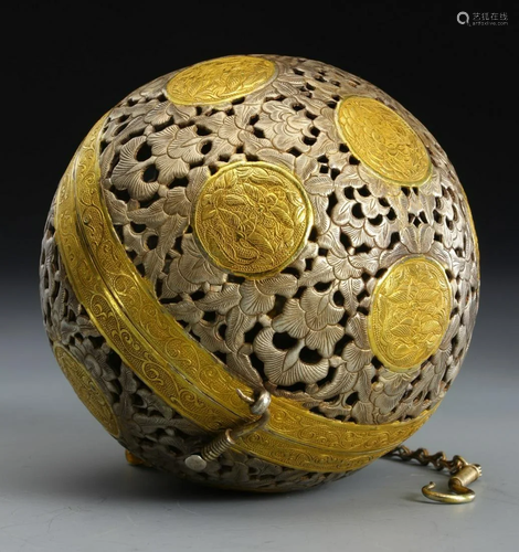 GILT SILVER HOLLOW FLOWER PATTERN INCENSE BALL