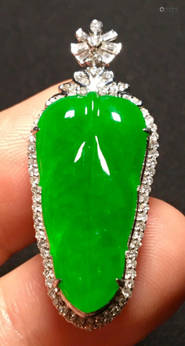 ICY GREEN JADEITE LEAF PATTERN PENDANT