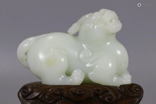 HETIAN WHITE JADE CARVED BEAST SHAPE PENDANT