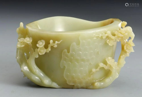 HETIAN WHITE JADE CARVED FLOWER PATTERN CUP