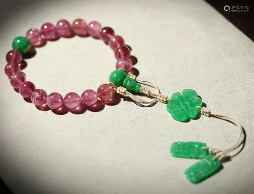 TOURMALINE CARVED BRACELET WITH 18 BEADS