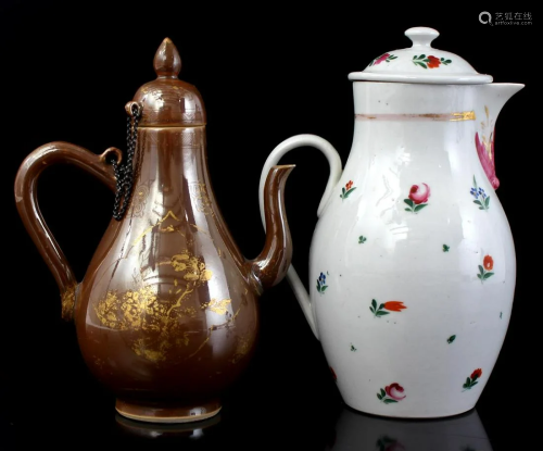 Porcelain teapot and porcelain teapot