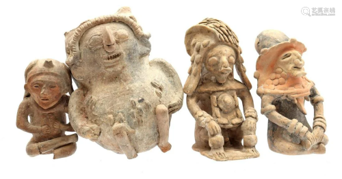 4 terracotta statues in pre-Colombian style