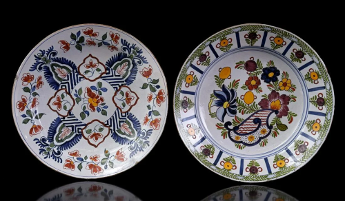 2 earthenware dishes
