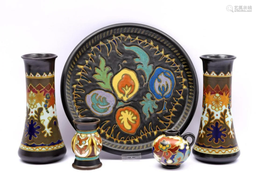 Gouda pottery dish, 2 vases, jug and vase