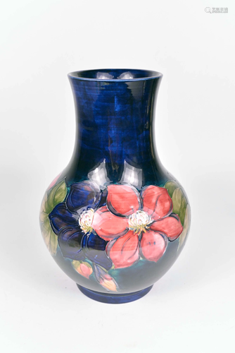 Moorcroft, Walter - Porcelain vase - 1947-53