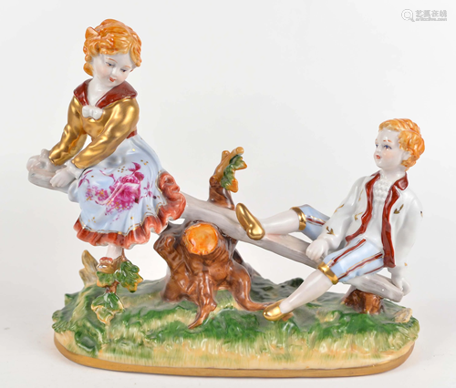 Klemm, Richard - Porcelain group, 2 children on a swing