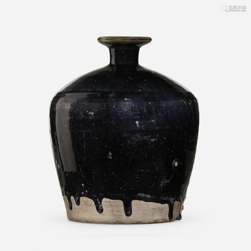 Chinese, Large Black-glazed vase
