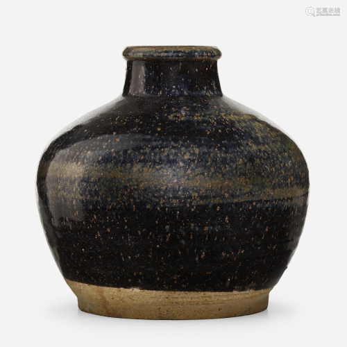 Chinese, Large Black and Russet-glazed jar