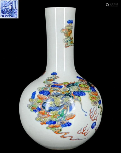 QIANLONG MARK DOUCAI GLAZE DRAGON PATTERN VASE