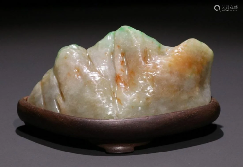 JADEITE CARVED PENDANT