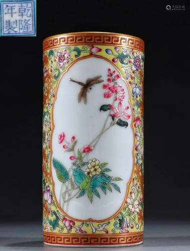 QIANLONG MARK ENAMELED GLAZE FLOWER PATTERN BRUSH POT