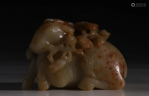 HETIAN JADE SEED CARVED GOAT ORNAMENT