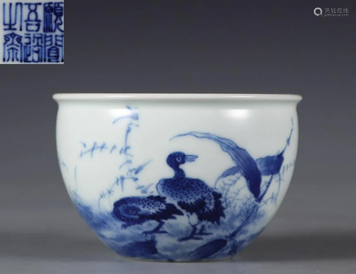 BLUE&WHITE GLAZE BRUSH WASHER WITH BIRD PATTERN