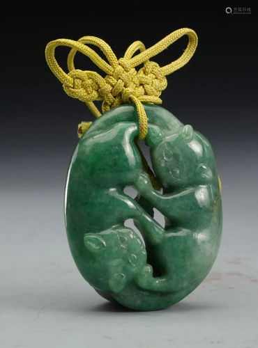 JADEITE CARVED BEAST PENDANT