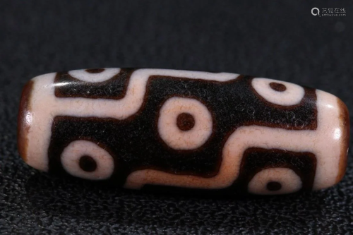 TIBETAN NINE EYE PATTERN DZI