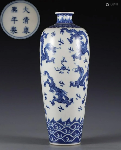 KANGXI MARK BLUE&WHITE GLAZE VASE