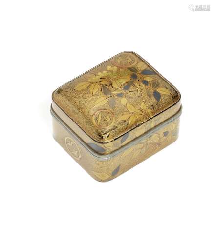 A gold-lacquer kobako (small box) with en-suite cover 17th c...