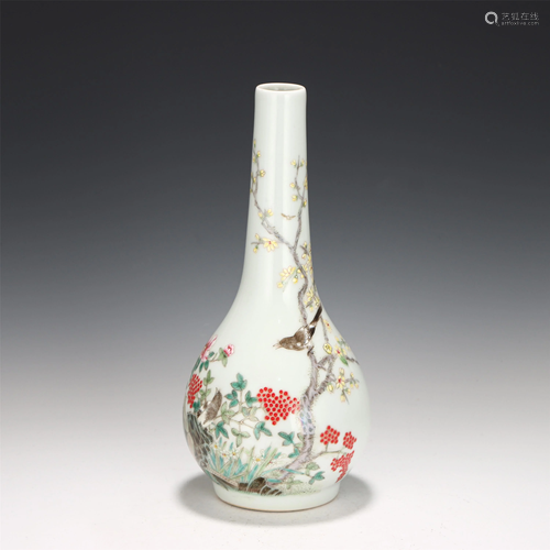 A CHINESE FAMILLE ROSE FLOWER-BIRD PORCELAIN VASE