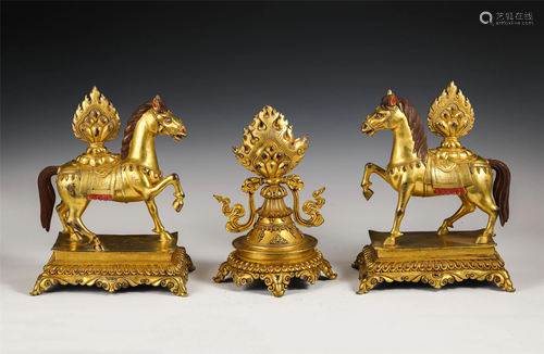 A SET OF CHINESE GILT BRONZE HORSES DECORATIONS