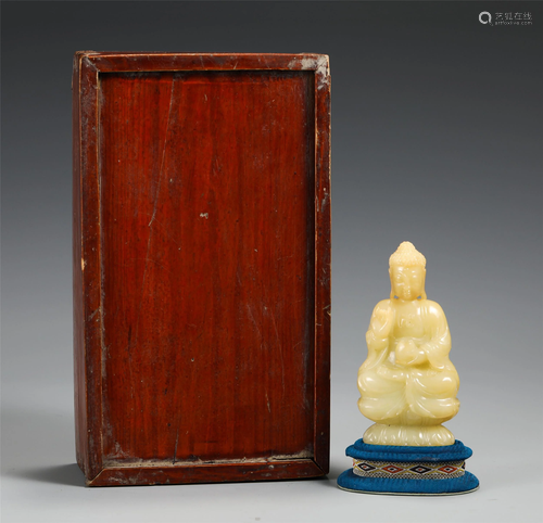 A CHINESE JADE CARVING FIGURINE OF BUDDHA