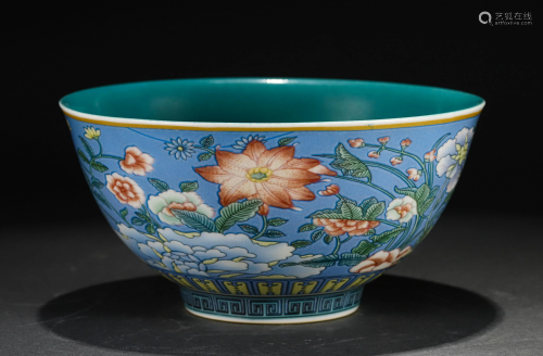 A CHINESE ENAMEL PAINTED FLORAL PORCELAIN BOWL