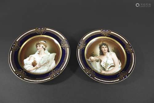 PAIR OF ROYAL VIENNA CABINET PLATES - ALEXANDRA PORCELAIN WO...