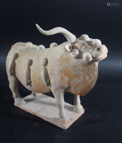 CHINESE ANTIQUITY - PAINTED POTTERY OX Northern Qi dynasty (...