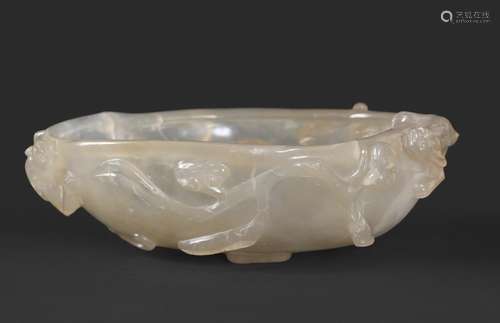 CHINESE CARVED AGATE BRUSH WASHER a 18th or 19thc agate brus...