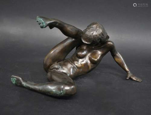 CONTEMPORARY BRONZE FIGURE OF A NUDE LADY a modern bronze of...