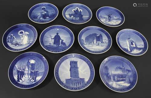 ROYAL COPENHAGEN CHRISTMAS PLATES - 1940'S a collection of R...