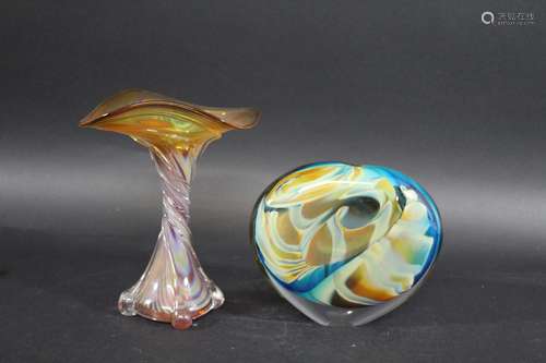 PETER LAYTON - CONTEMPORARY GLASS VASE a glass vase with sma...