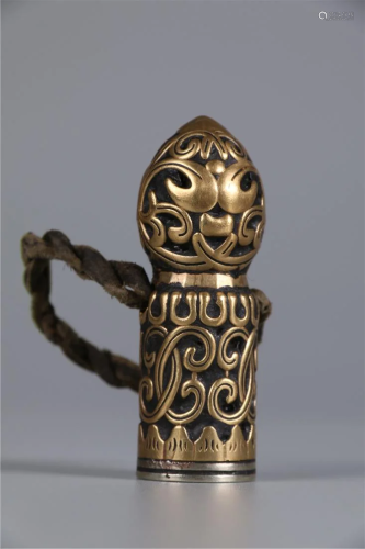 A GILT BRONZE TIBETAN SEAL, MING DYN.