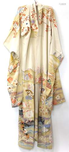 Japanese silk Kimono printed with stylised floral and foliag...