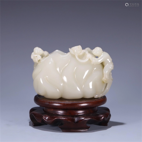 A Carved Jade Brush Washer