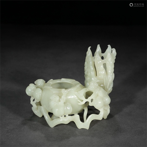 A Chinese Carved Jade Brush Washer