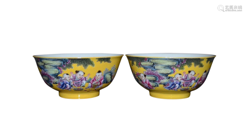 PAIR OF YELLOW-GROUND PAINTED ENAMEL 'CHILDREN AT PLAY'