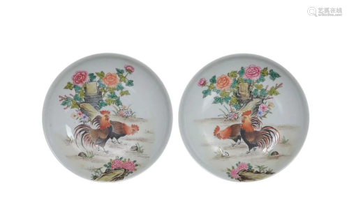 PAIR OF FAMILLE-ROSE 'BIRD AND FLOWER' CHARGERS
