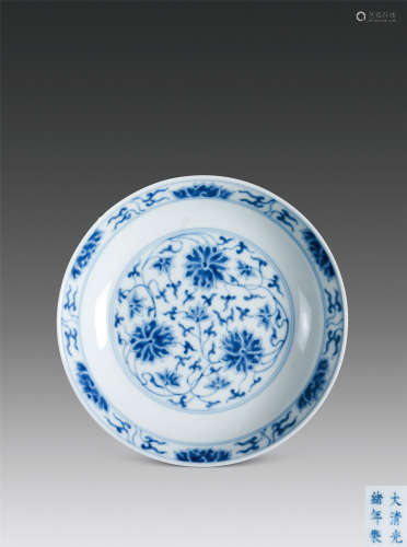 清代（1644～1911） 青花缠枝莲纹盘