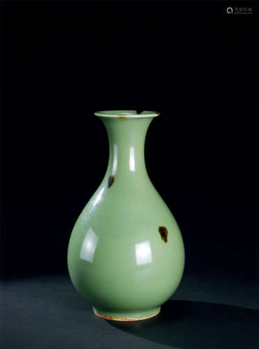 明代（1368～1644） 飞青瓷玉壶春瓶