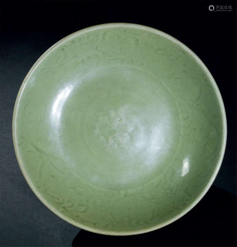 明代（1368～1644） 龙泉窑刻花盘