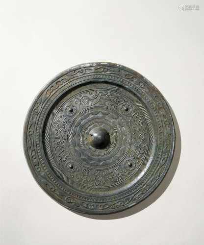 汉代（B.C.206～A.D.220） 乳钉龙纹铜镜