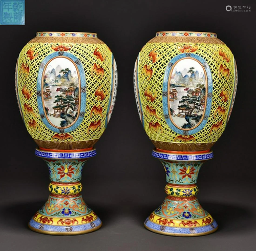 QIANLONG MARK FAMILLE ROSE LANDSCAPE PATTERN LAMPSH…