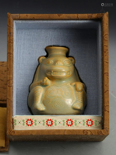 CELADON GLAZE BEAR SHAPE OIL LAMP