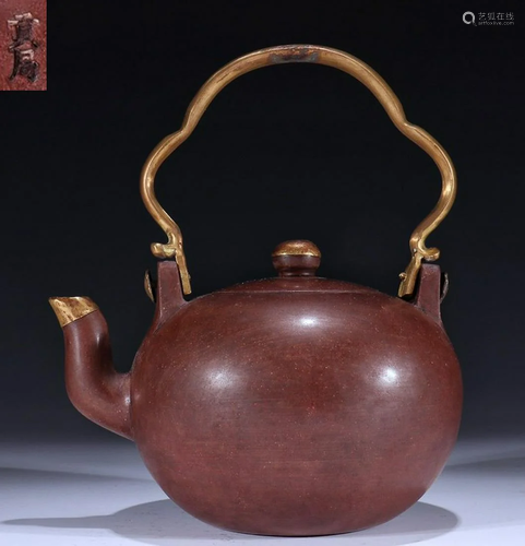 GONGJU MARK ZISHA TEAPOT WITH HANDLE